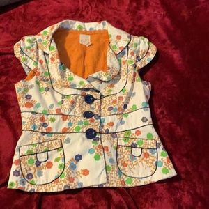 Super flattering top! Can be worn so many ways!